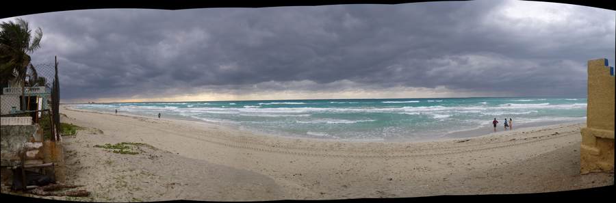 65-varadero-showers-in-the-distance