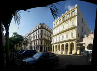 10-view-of-buildings-in-old-havana