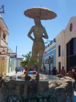 tn_552-Statue-in-the-tourist-area